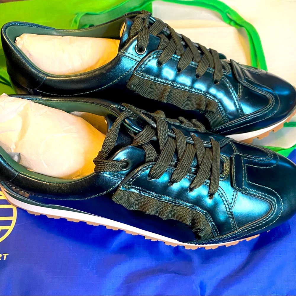 ✨Tory Burch Ruffle Trainer + Tory Burch tote bag✨